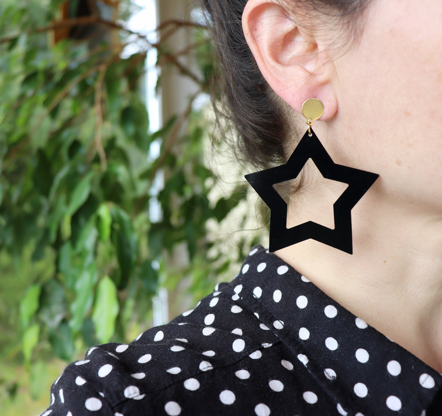 ALL BLACK large star contour earrings / silver or gold studs