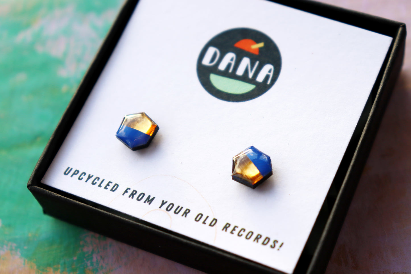 THE NUGGETS studs in 8 colours with metallic detail