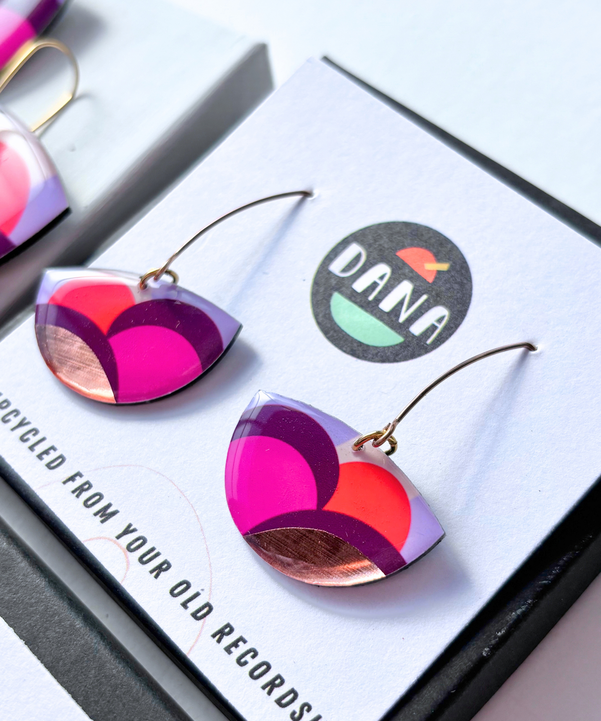 DOLLY small | oh so very cute rolling hills with a splash of colours and metallic details | pick your favourite