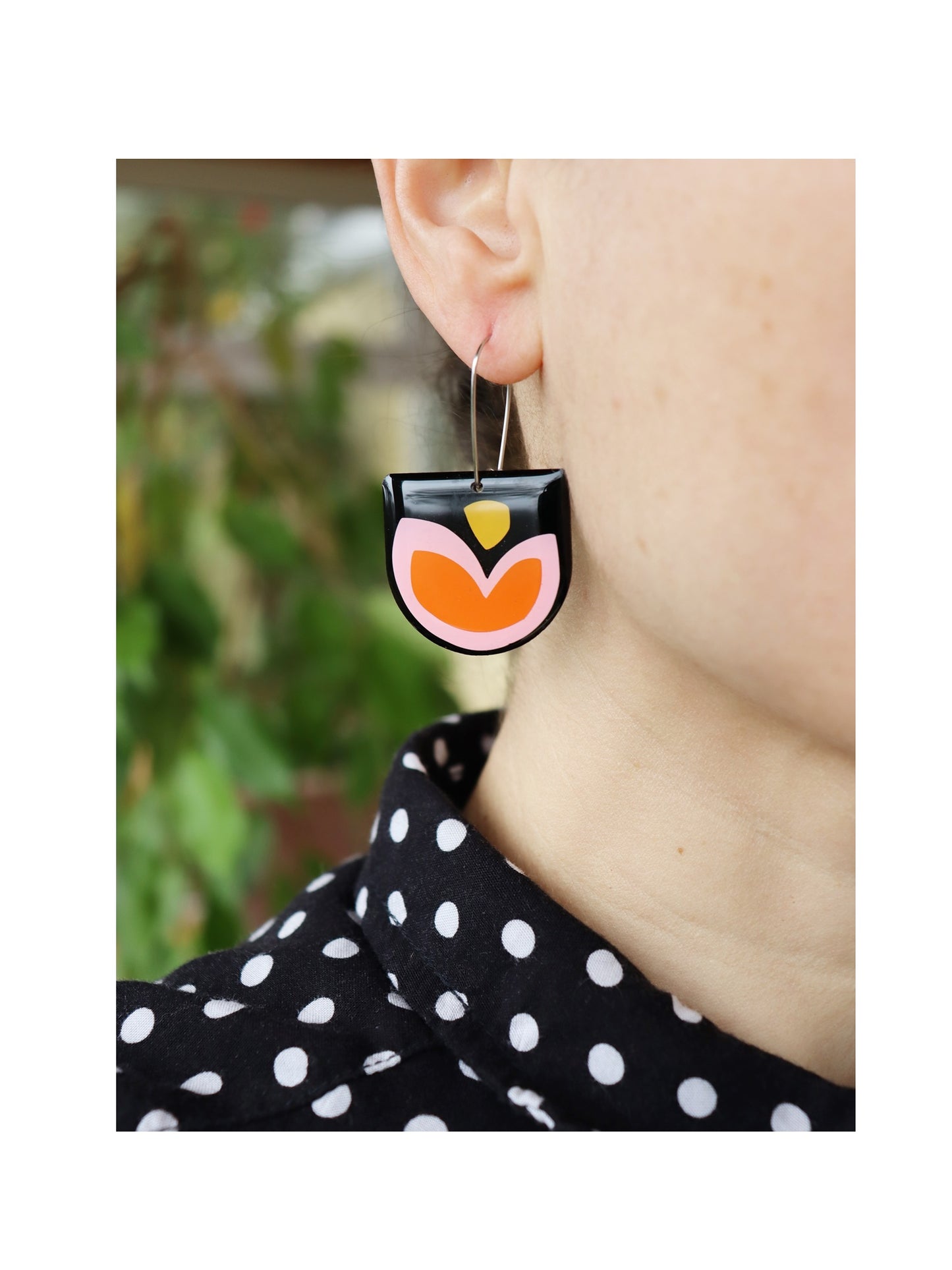 FLOR in black, orange, pink, yellow / retro inspired