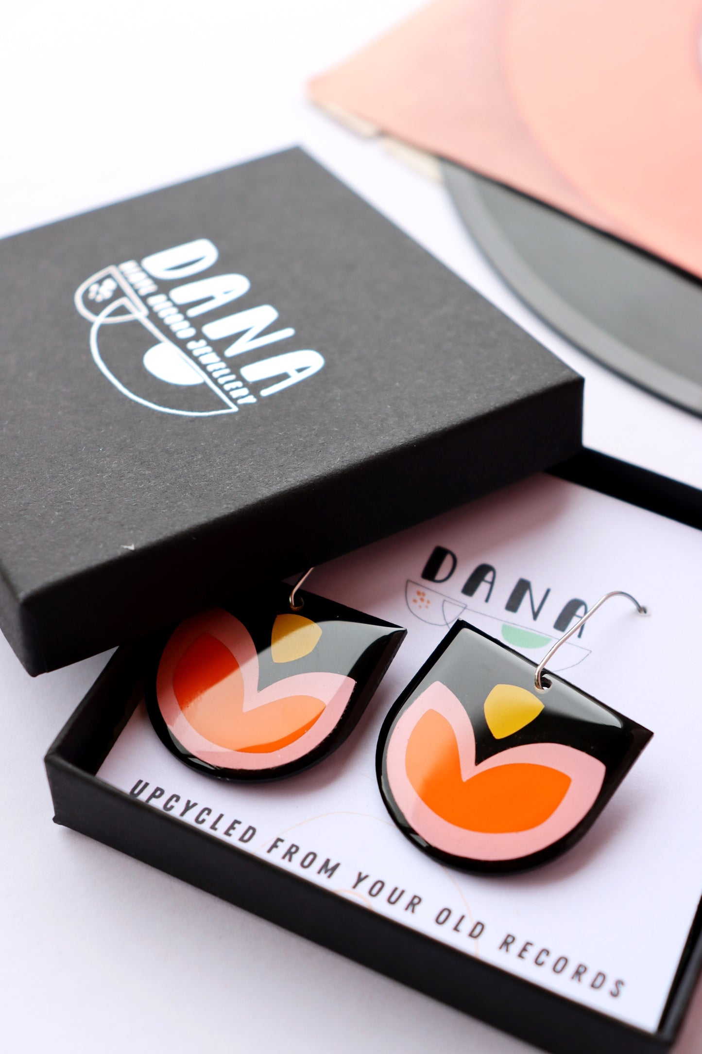 FLOR in black, orange, pink, yellow / retro inspired