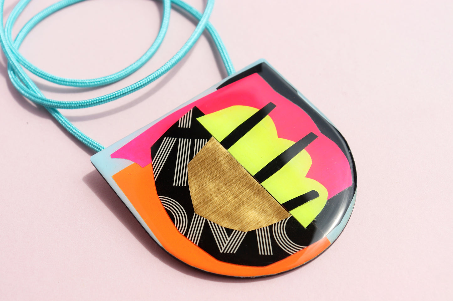 "Méduse" / One of a kind upcycled vinyl record art necklace / free shipping
