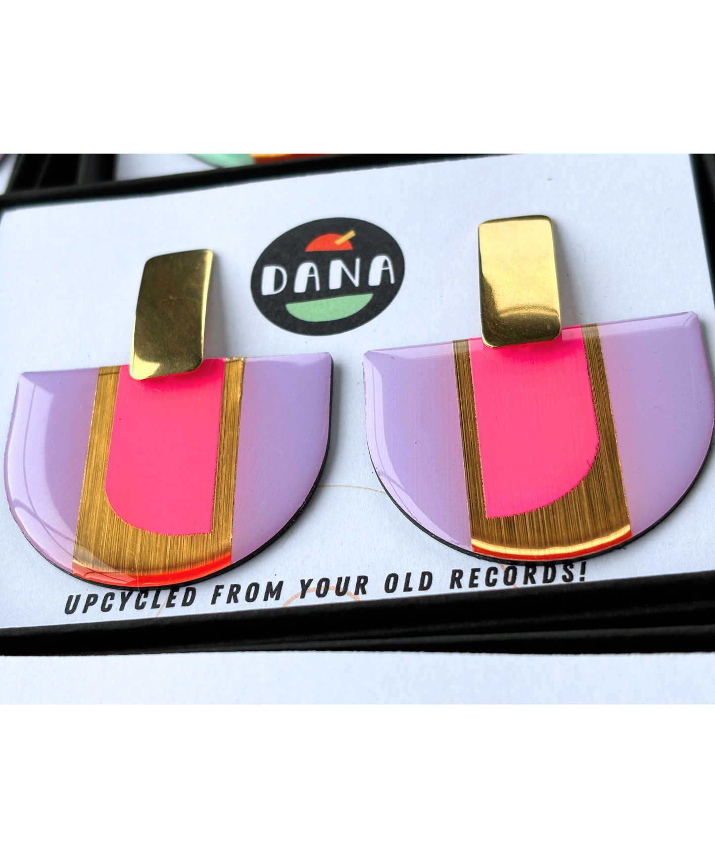 ROSA in neon pink, lilac, lush gold