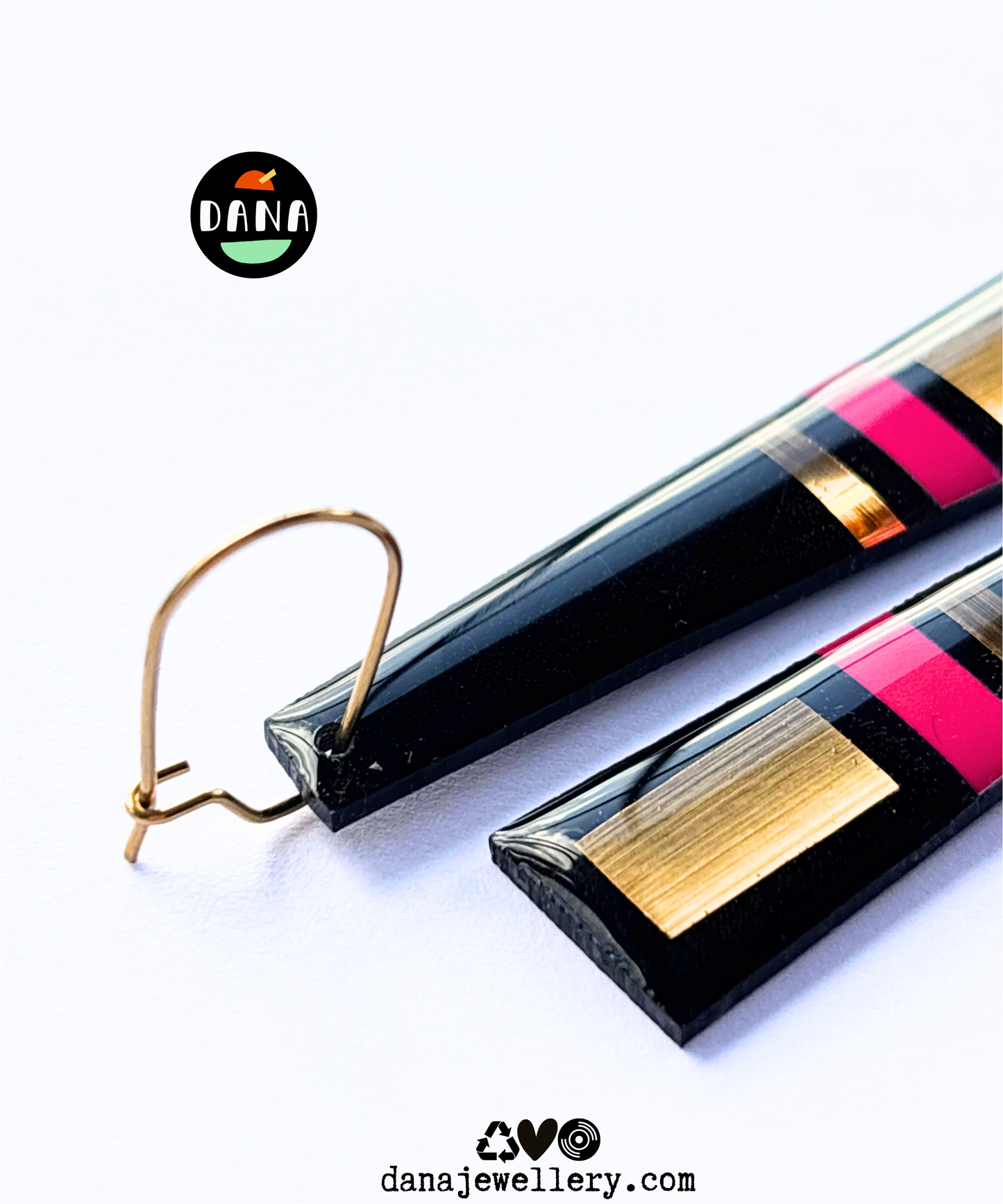 LIZZY stylish geometric in black, fuchsia, and gold