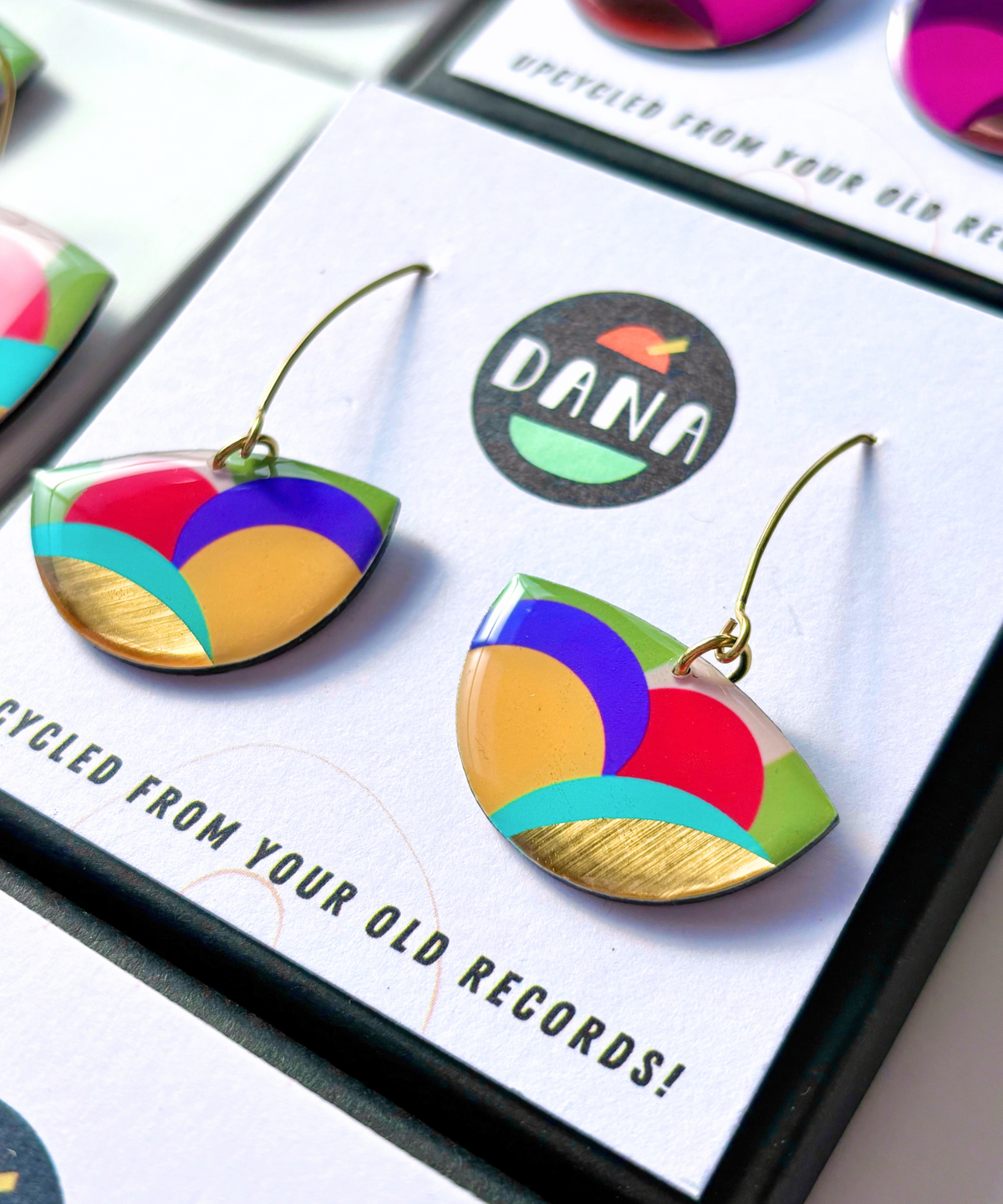 DOLLY small | oh so very cute rolling hills with a splash of colours and metallic details | pick your favourite