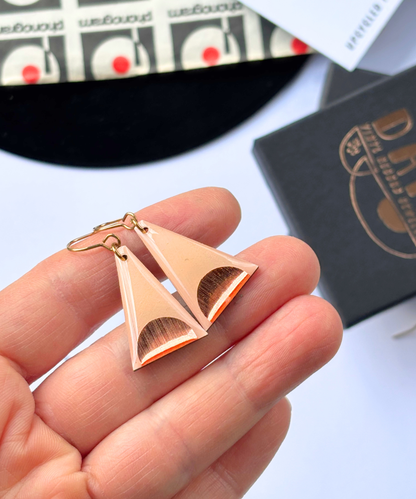 40% OFF | THE TRIANGLES in light warm pink & copper