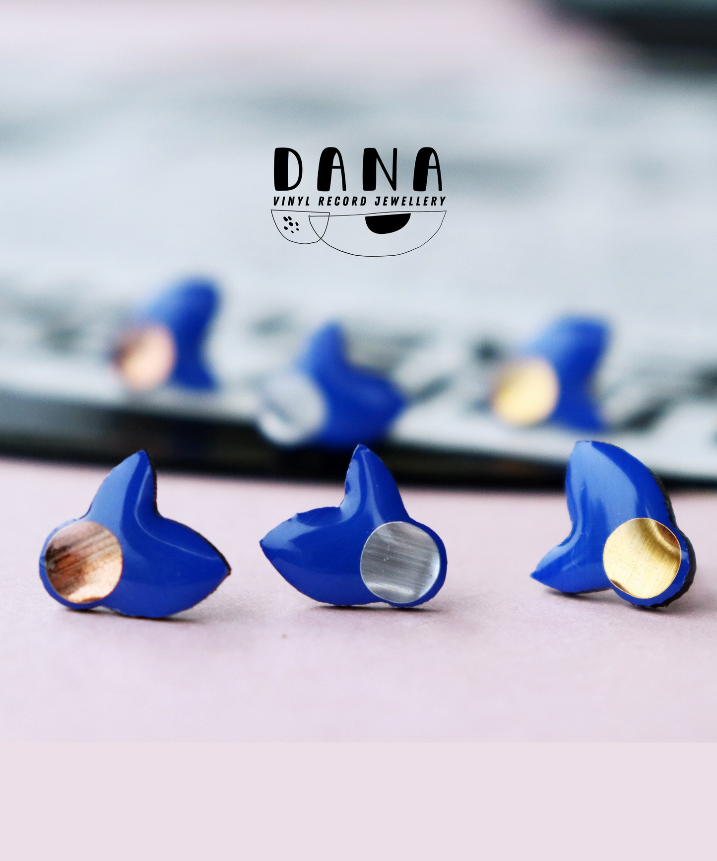 50% OFF | LAST PAIR Flor studs in royal blue and silver