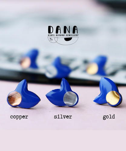 50% OFF | LAST PAIR Flor studs in royal blue and silver