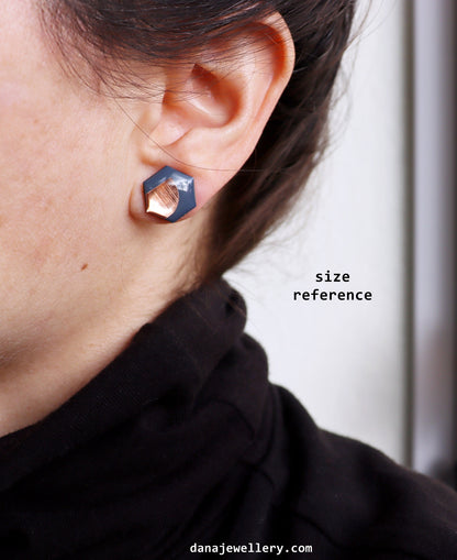 40% OFF / HEXA studs in black / 2 pairs in gold and 4 pairs in copper LEFT