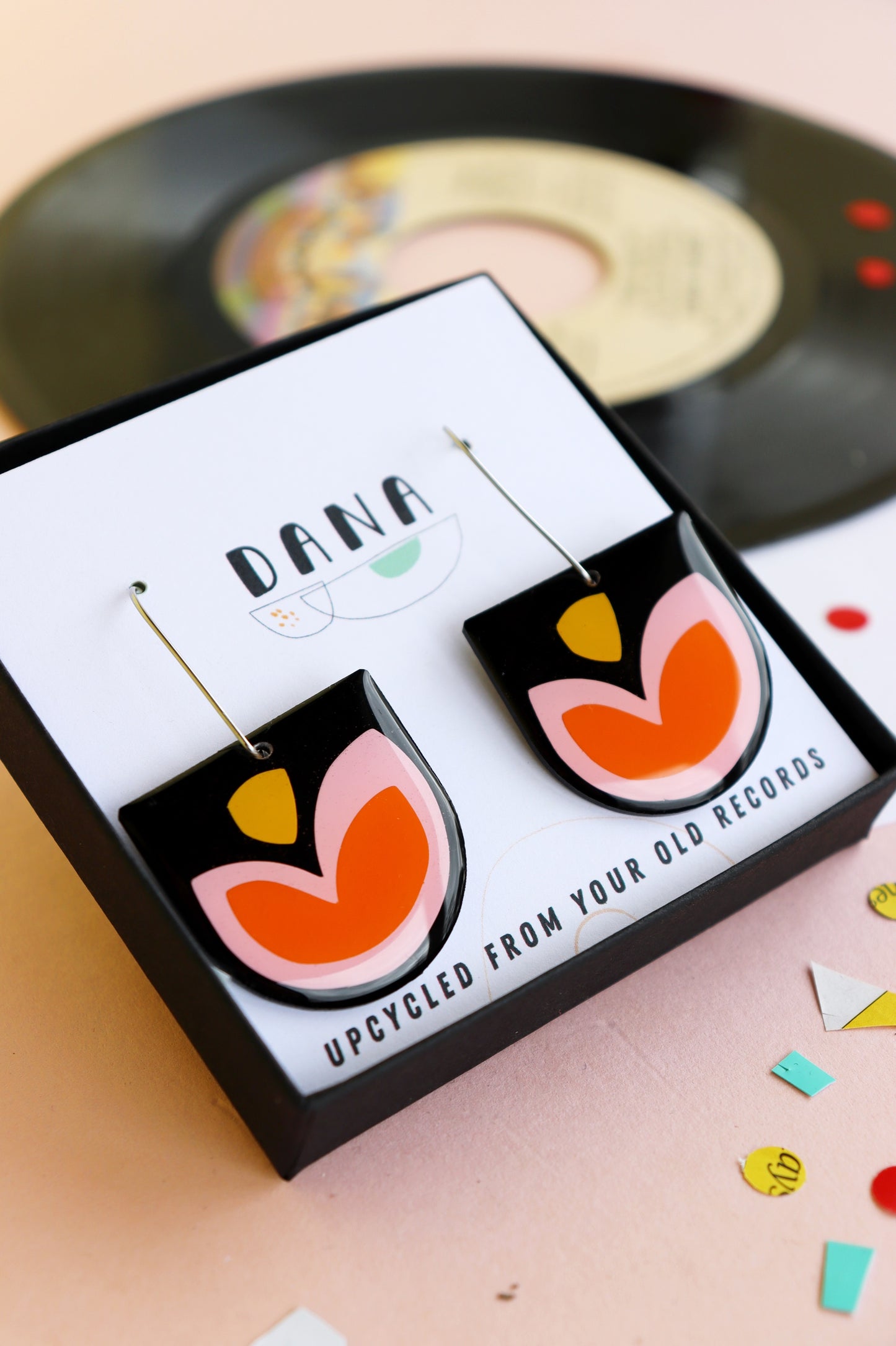 FLOR with a retro feel / upcycled vinyl record earrings